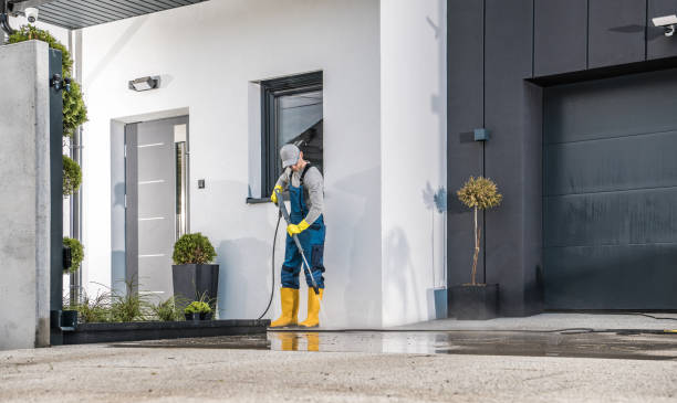 Best Restaurant Pressure Washing  in Pine Manor, FL